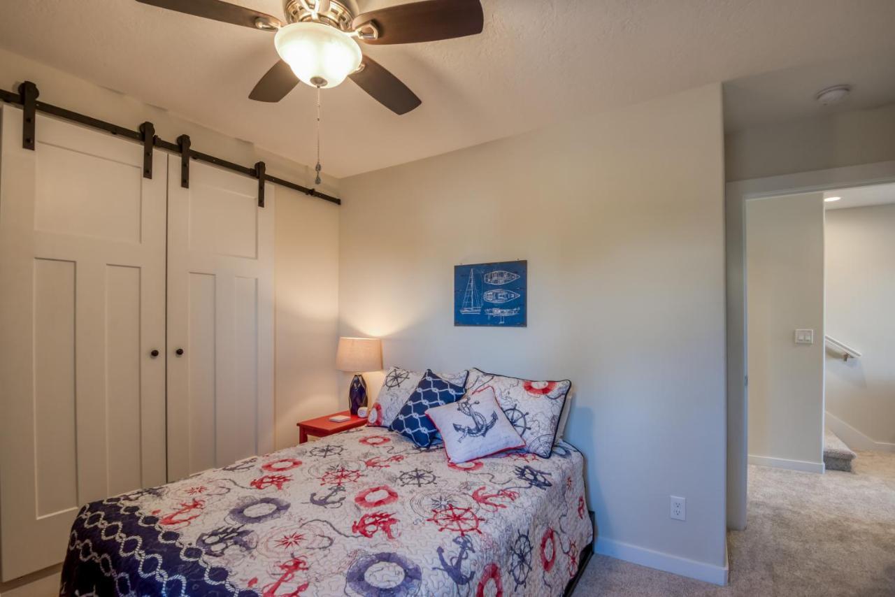 Oceanview Townhome - Pet Friendly - Sleeps 6 - King Depoe Bay Kültér fotó