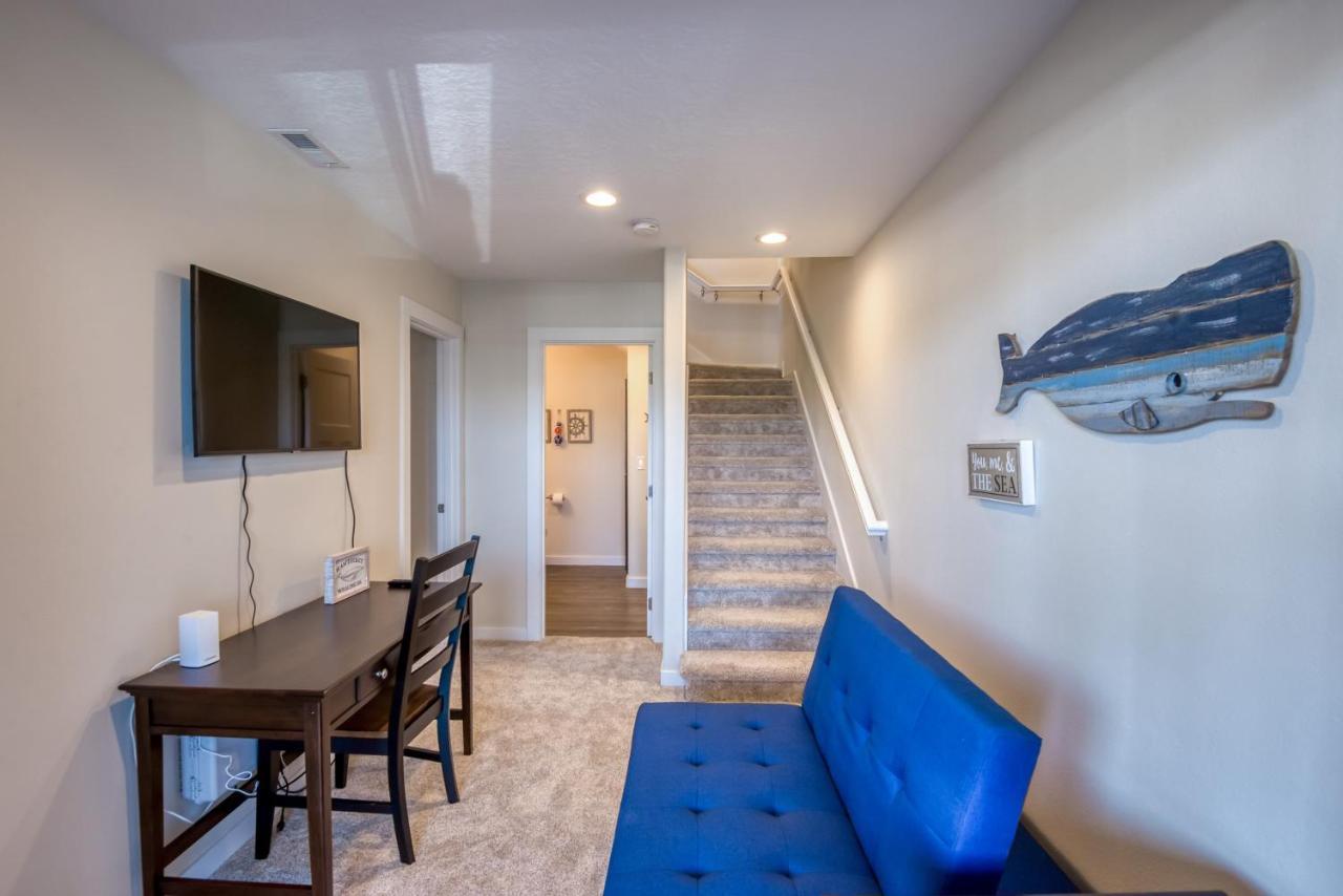 Oceanview Townhome - Pet Friendly - Sleeps 6 - King Depoe Bay Kültér fotó